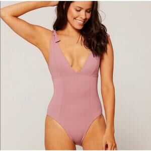 L Space Isabelle One-Piece Swimsuit Womens Muave Pink  Size 10
